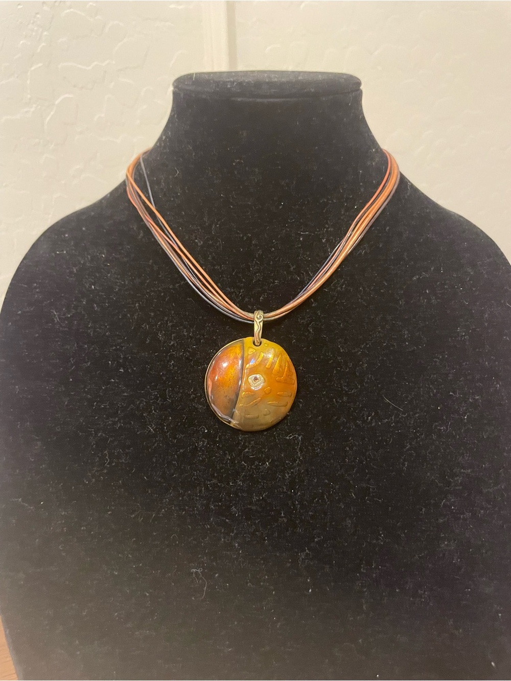 Orange-Toned Round Pendant Necklace